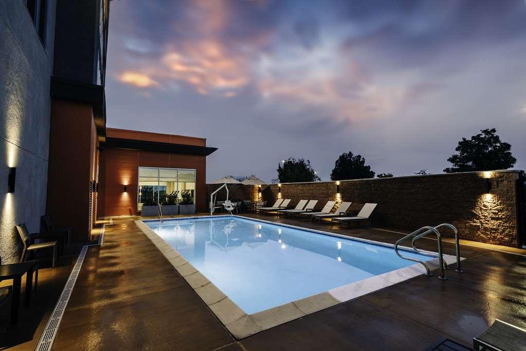 Hyatt Place Sacramento International Airport エクステリア 写真